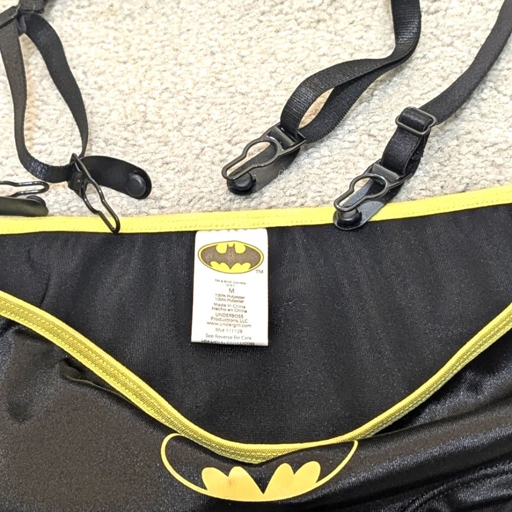 DC Comics Batman Black and Yellow Corset Set Medium - Picture 3 of 8